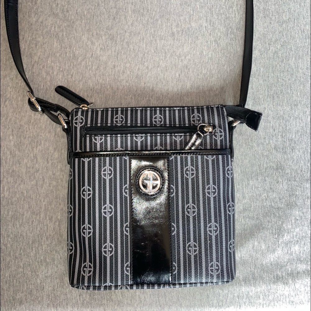 Crossbody bag